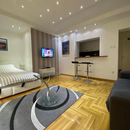 Cika Ljuba Apartamento Belgrado Exterior foto